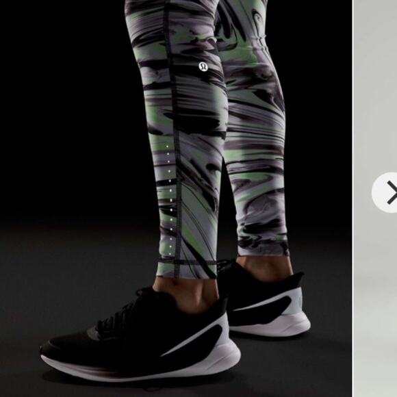 NWT Lululemon Swift Speed High-Rise Tight 28"
Paint Glide Warp Multi Sz 0 - Picture 3 of 9
